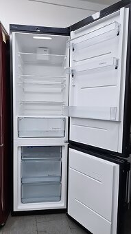 Lednice s mrazákem WHIRLPOOL, kombinovaná, výška 178 - 4