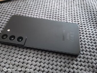 Samsung Galaxy S22 5G v top stavu s krabici - 4