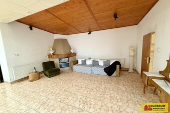 Sebranice, RD 6+1, dvojdomek, 220 m², dvorek – rodinný dům - 4