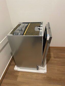 Vestavná myčka Bosch - 4