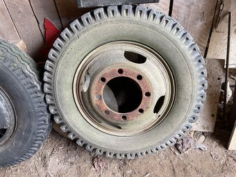 Disky s pneu 8,25x20 použitelné na vlek - 4