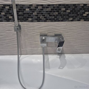 Sprchový se REA - 4