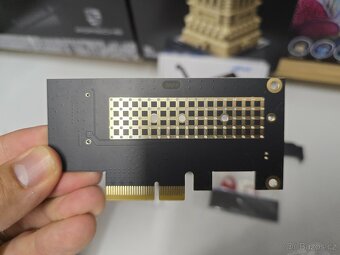 PCI-E adaptér pro M.2 NVME disky do základní desky + chladič - 4