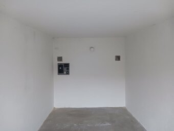 Garáž plzeň, Univerzitní - 4