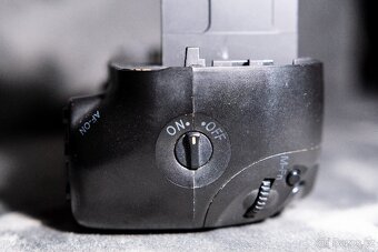 Baterry grip Meike MK-7D - 4