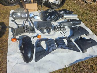 Honda CBR 900 RR Fireblade sc33 - 4