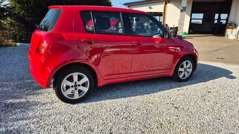 Suzuki Swift 1.3i - 4