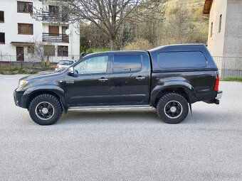 Predám Toyotu Hilux 4 WD 3.0TD 126,0 KW - 4