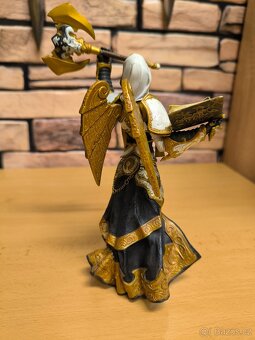 World of Warcraft Priest Sister Benedron - 4