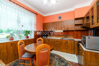 Prodej rodinného domu 143 m2 s pozemkem 1767 m2 na ulici Šen - 4