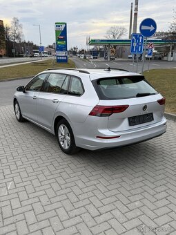 Vw Golf kombi 2.0TDI--MANUÁL--2022--full LED--1.majitel-- - 4