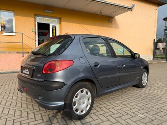Peugeot 206 1.4 i - Málo najeto - 4