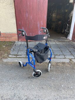 Kompenzační pomůcky - invalidní vozík, chodítko - 4