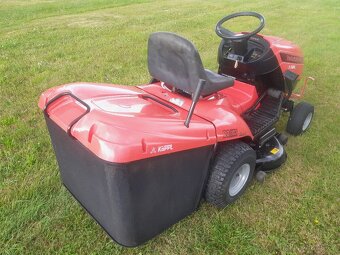 ZAHRADNÍ TRAKTOR 20 HP DVOUVÁLEC - 4
