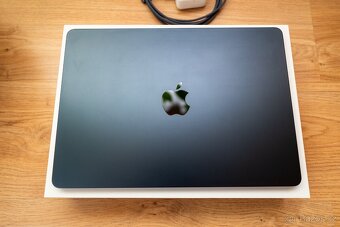 Apple Macbook Air 13.6" M2 8GB/256GB - jako nový - 4
