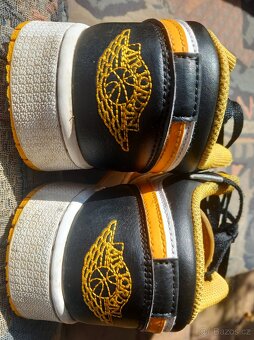 Boty Jordan Air 1 Low, vel. 38, žlutá, bílá, černá - 4