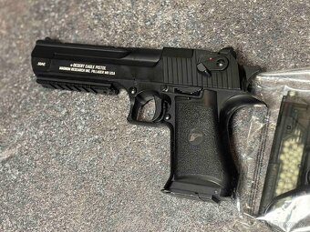 Airsoft pistole Desert Eagle – celokovová replika Magnum Res - 4