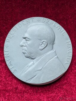 Predám vzácnu zinkovú medailu Emil Hácha - 4