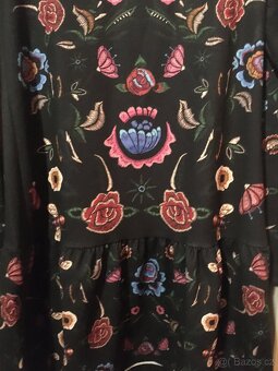 Šaty se vzorem velikost M - 4