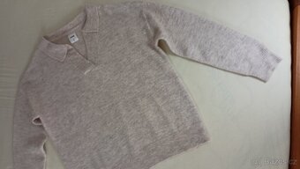 Dámský krásný svetr vel. S/M - 4