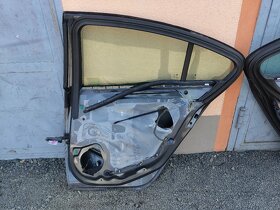 Dveře Insignia A - Z177 - sedan - 4