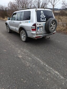 Mitsubishi Pajero - 4