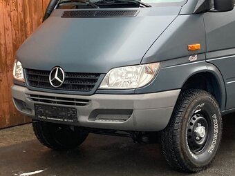 MERCEDES SPRINTER 4x4 2,2CDi DOUBLE CABINE 6míst 3str sklápě - 4