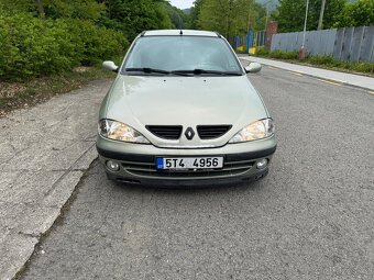 Renault Mégane 1.4 - 4