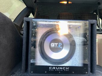 Subwoofer Crunch GTR series+ zesilovač - 4