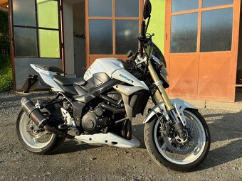 Suzuki GSR 750 (2012) – laděný výfuk, doplňky, TOP stav - 4