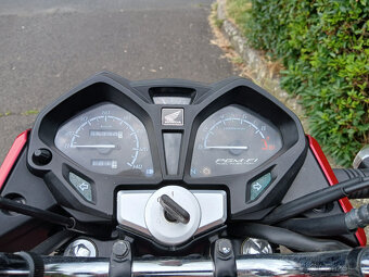 Honda CB 125 F jen 5700Km - 4