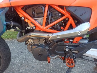KTM 690 SMC R 2024 - 4