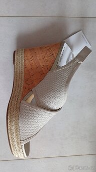 Dámské sandály na klínku/ platformě GEOX - nové - 4