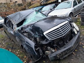 Mercedes-Benz E220S CDI manuál - díly - 4