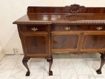 Starožitný bufet Chippendale - 4