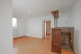 Pronájem bytu 3+1 59 m² Palackého, Hluboká nad Vltavou - 4