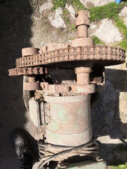 natáčedlo zetor 25, škoda 30 - 4