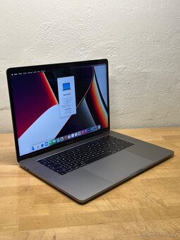 MacBook Pro 15” 2017/16GB RAM/Intel i7/512GB SSD/ Záruka - 4