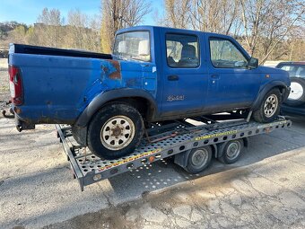 Nisan Navara d22 - 4