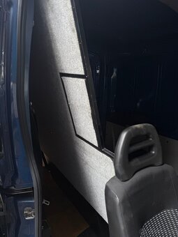 Ford Transit 2016-2025 - přestavba na 6 míst - 4