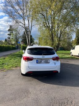 Prodám 2017 Hyundai i40 cw 1.7 crdi 104 kw - 4