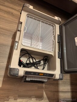 BLACKMONT autochladnička PRO 50l - 4