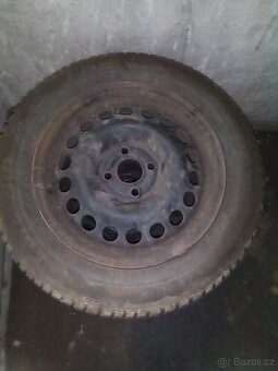 Prodám kola zimní 185/65 R 15 - 4
