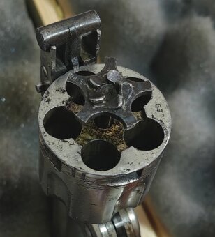 Harrington Richardson 38 S&W - továrně zkrácený kohout - 4