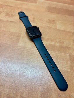 Apple Watch SE GPS, 40mm vesmírně šedé hliníkové pouzdro - 4