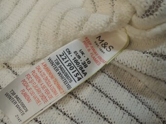 Bílý svetřík Marks & Spencer - 4