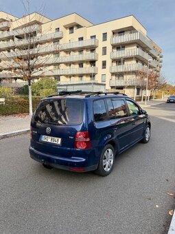 Volkswagen Touran Facelift 7 míst 1.9TDI Automat - 4
