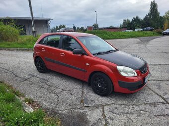 Kia Rio 1.4i 71kw nová STK - 4