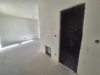 Bytový dům 6 bytu 3 garáže Ostrava - 4