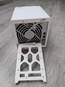 Qnap NAS TS-431 3.bay s chybou - 4